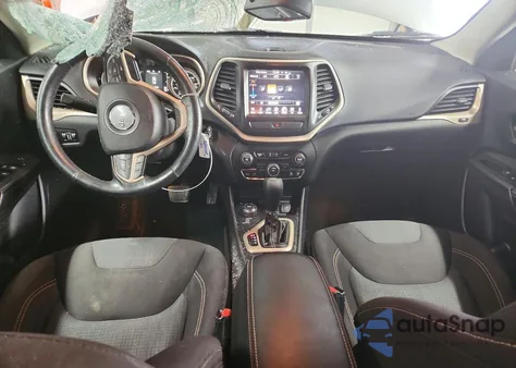 2016 Jeep Cherokee Latitude z USA, uszkodzony, nr VIN 1C4PJMCSXGW120976